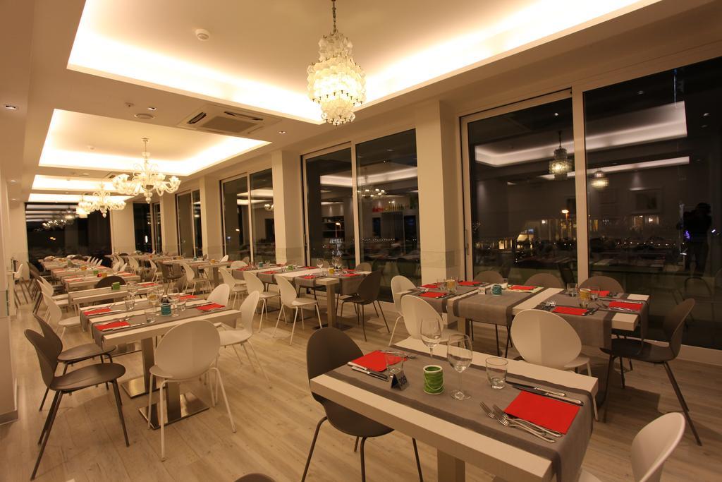 ריצ'יונה Hotel Fantasy מראה חיצוני תמונה