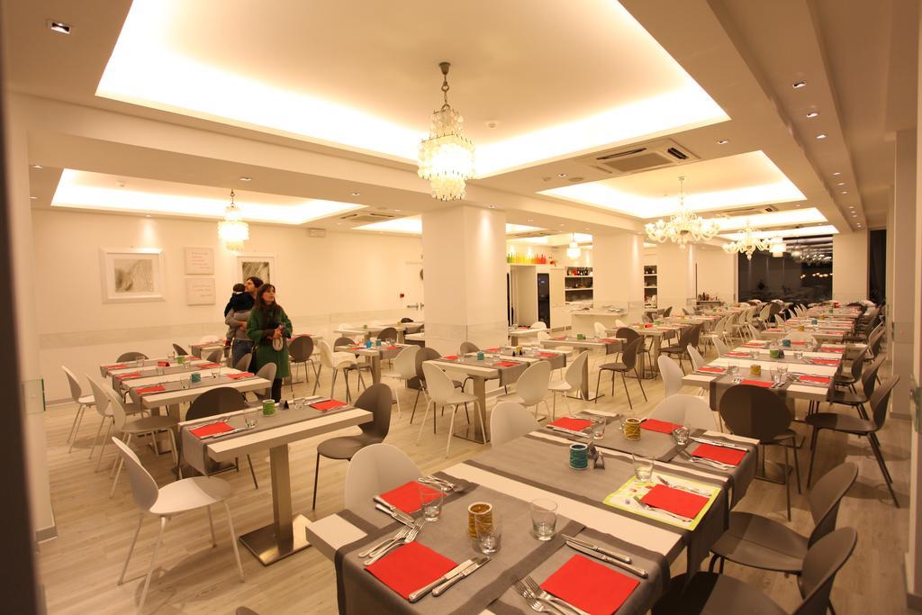 ריצ'יונה Hotel Fantasy מראה חיצוני תמונה