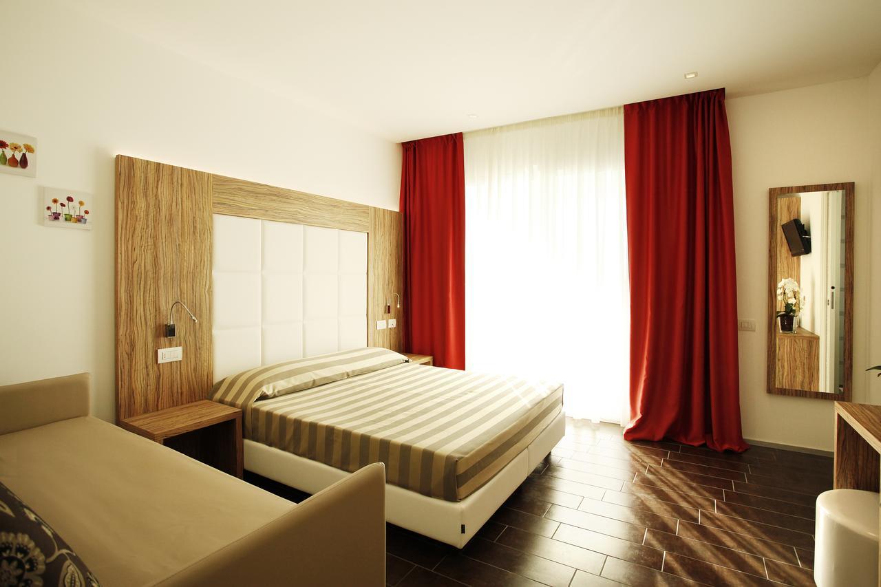 ריצ'יונה Hotel Fantasy מראה חיצוני תמונה