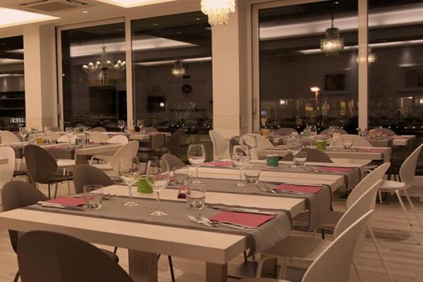 ריצ'יונה Hotel Fantasy מראה חיצוני תמונה